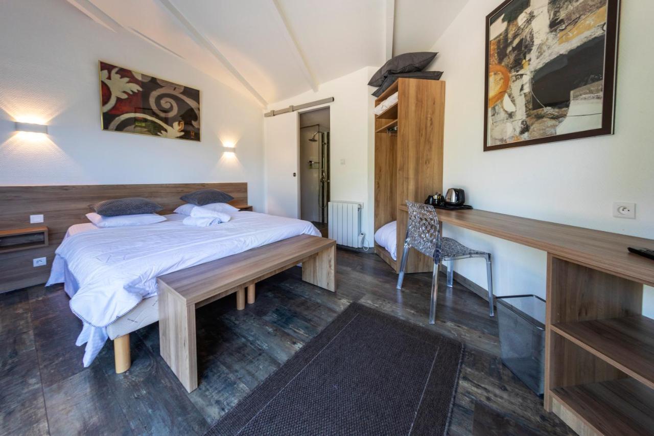 La Jalousie Hotell Saint-Aignan-de-Cramesnil Eksteriør bilde