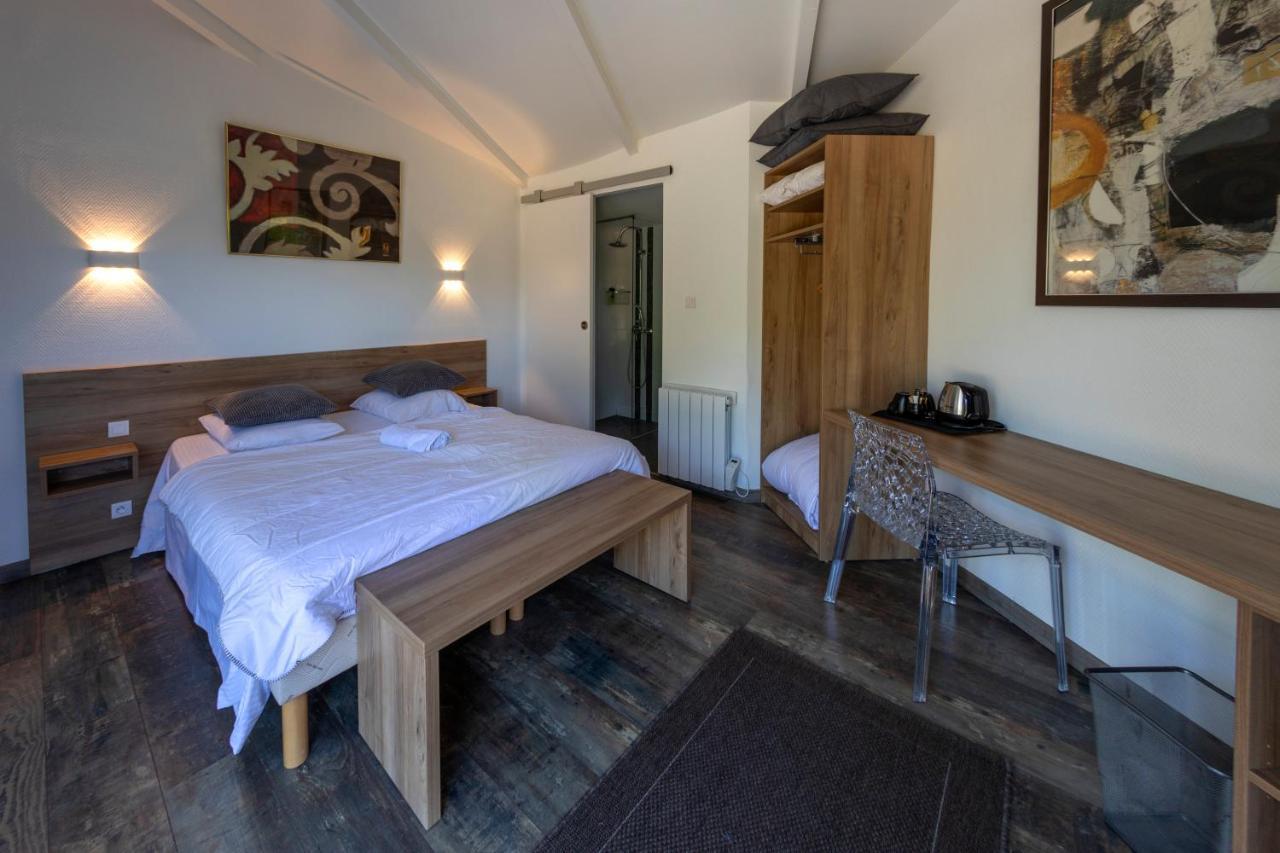 La Jalousie Hotell Saint-Aignan-de-Cramesnil Eksteriør bilde