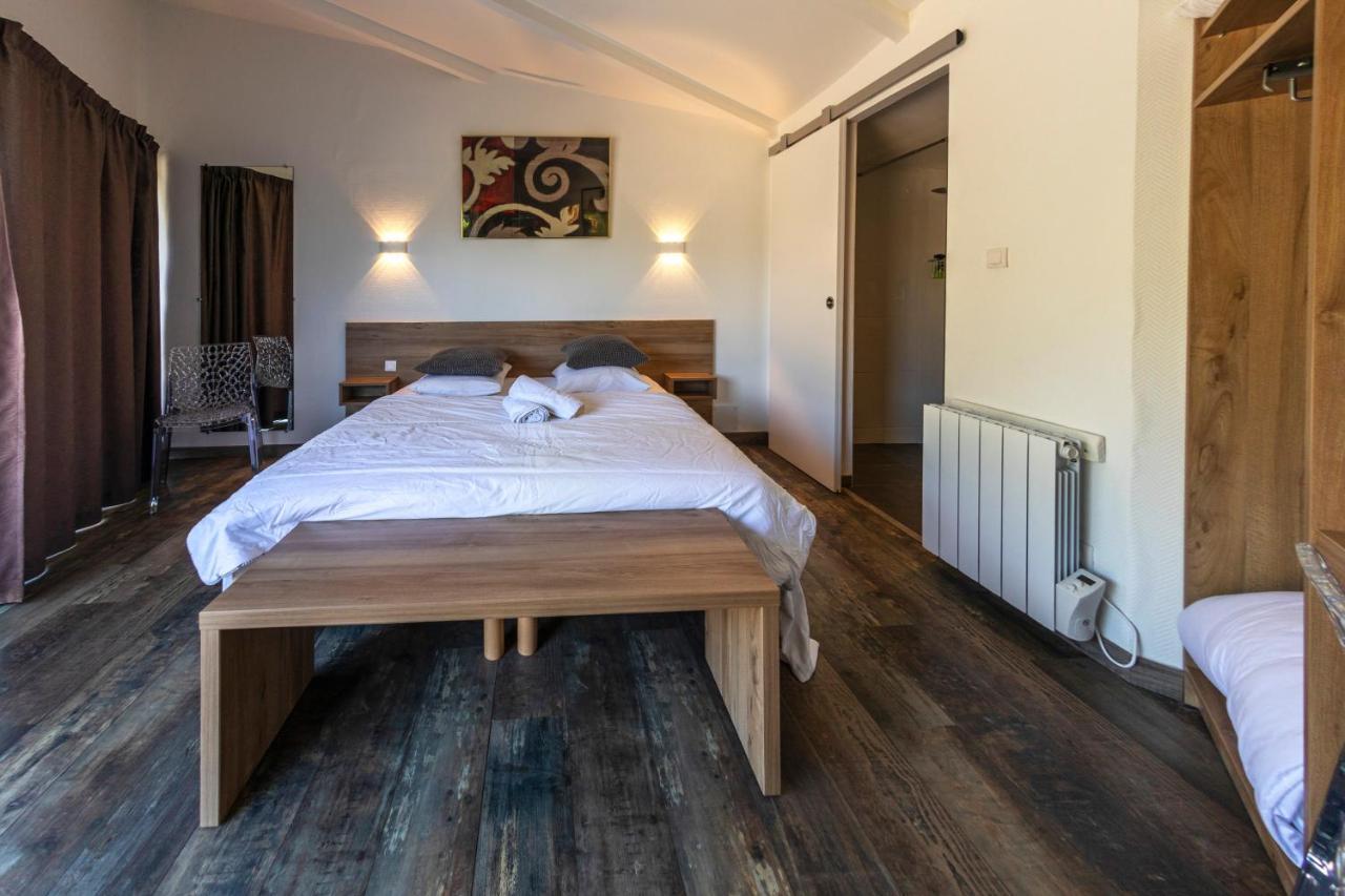 La Jalousie Hotell Saint-Aignan-de-Cramesnil Eksteriør bilde